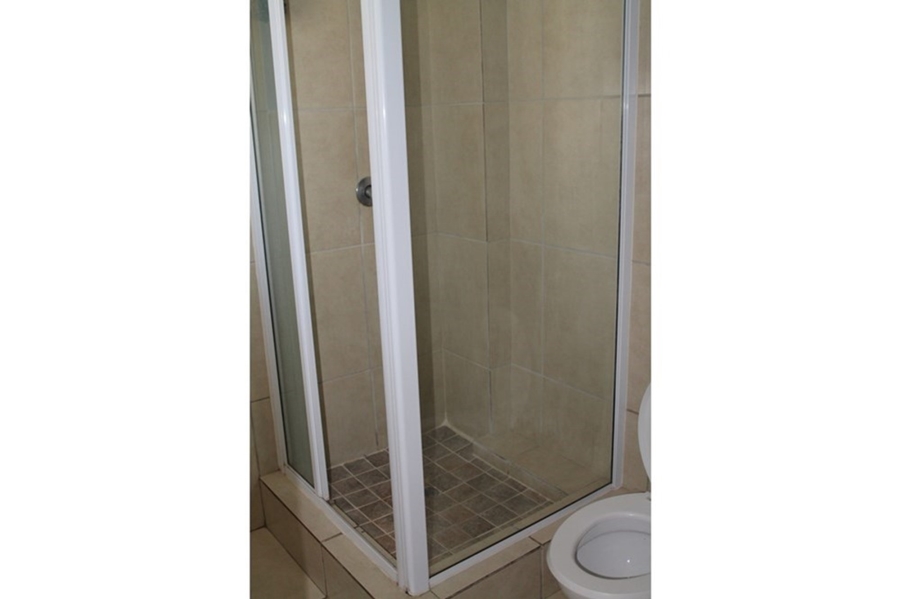 To Let 1 Bedroom Property for Rent in Buh Rein Estate Western Cape
